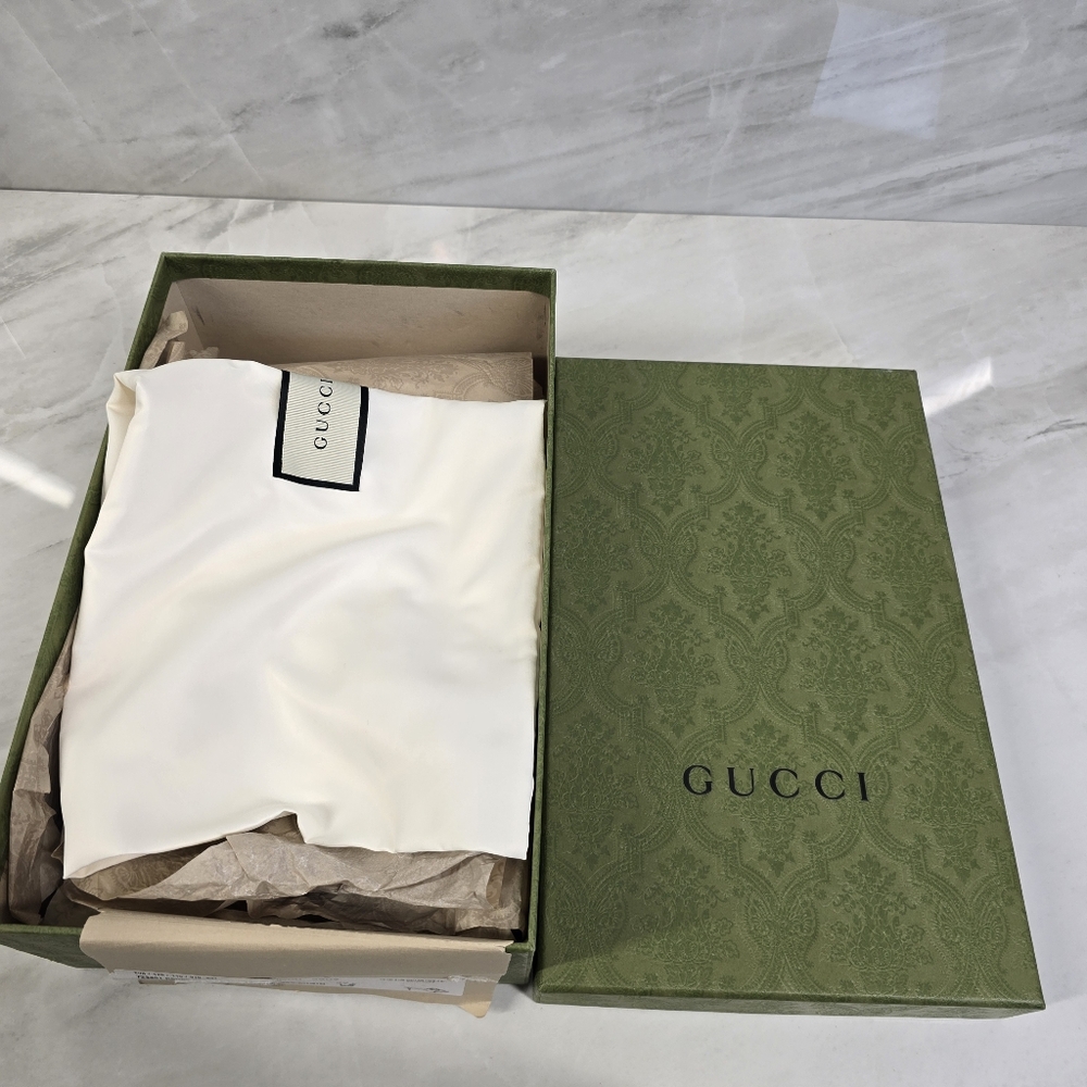 Gucci Blondie Blush Slide Sandals with Gold Logo - Picture 11 of 12